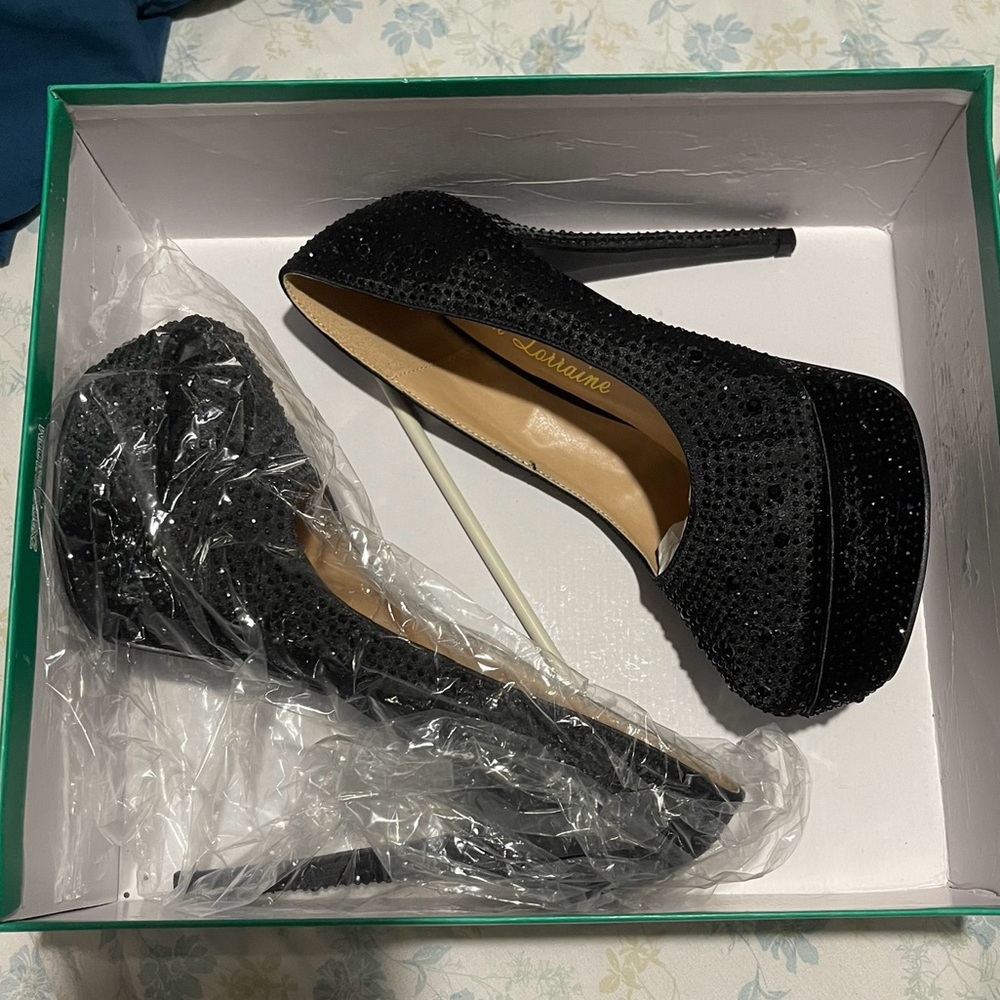 Style: Victoria Color: black Size: 6 1/2